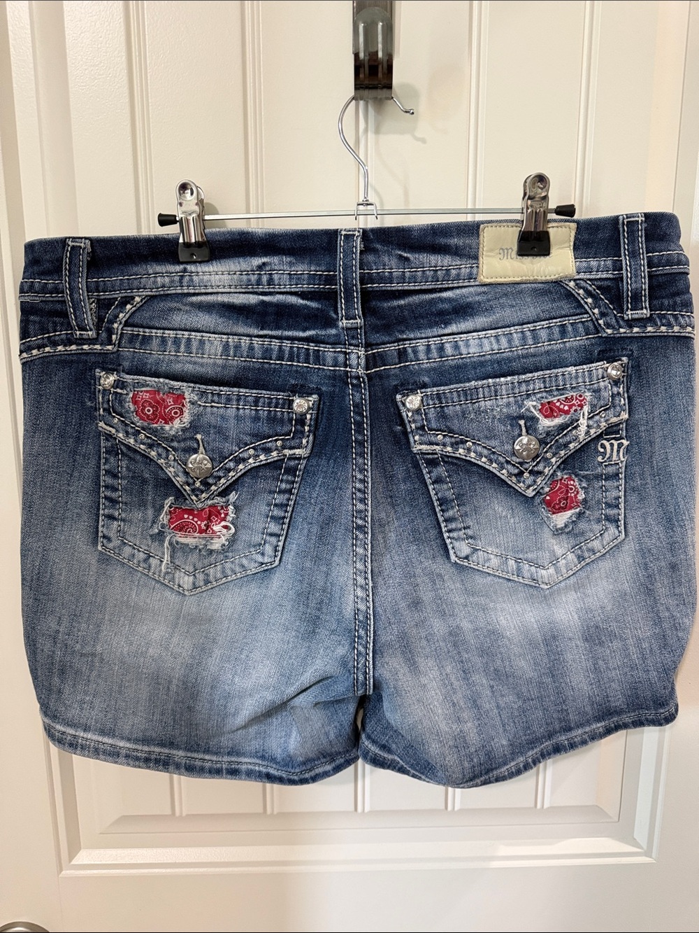 Miss Me Bandana Embellished Curvy Short
